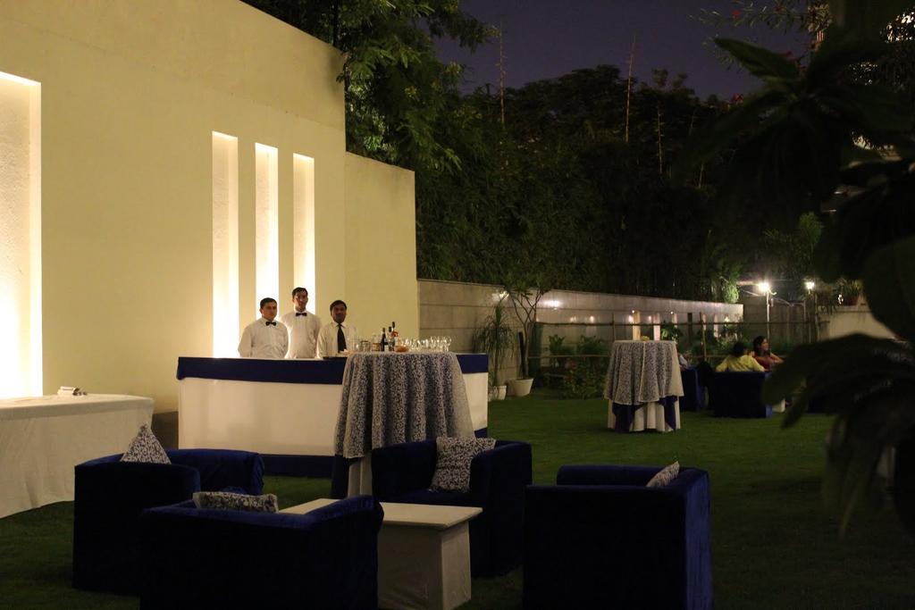 Bed and Breakfast 76 Friends Colony Nuova Delhi Esterno foto